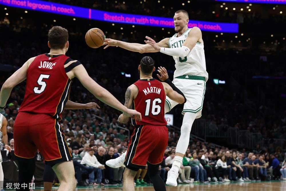 足球发展的 足球发展的