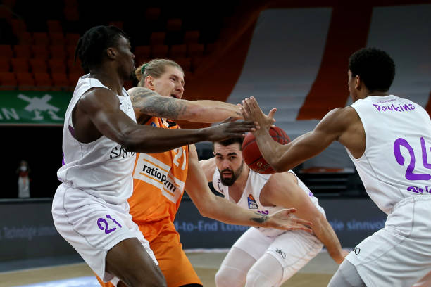 摩尔多瓦显 摩尔多瓦显