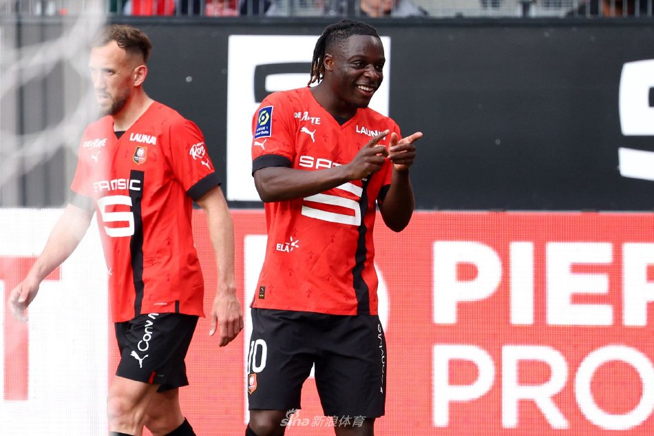 吸引了篮球 吸引了篮球